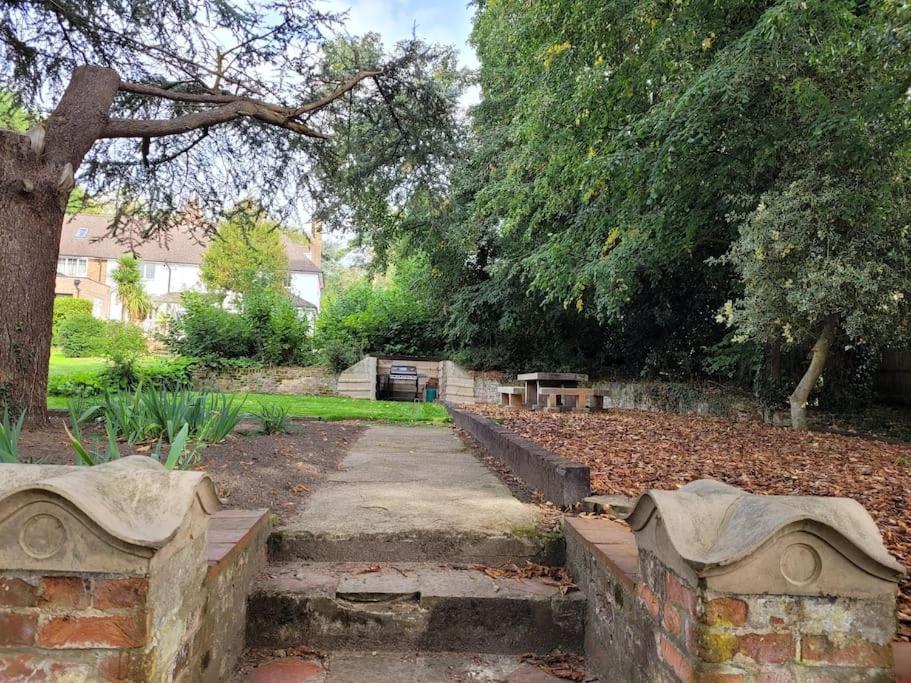 Stunning 2 Bedroom On The River Wensum Holiday home Norwich